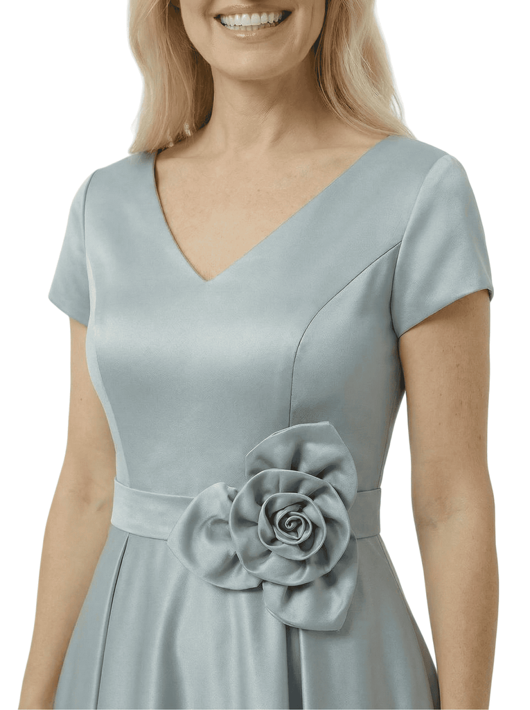 Lovely V-Neck Short Sleeve Mother of The Groom Dress Pretty Tea-Length Satin Gown with Statement Flower Accent